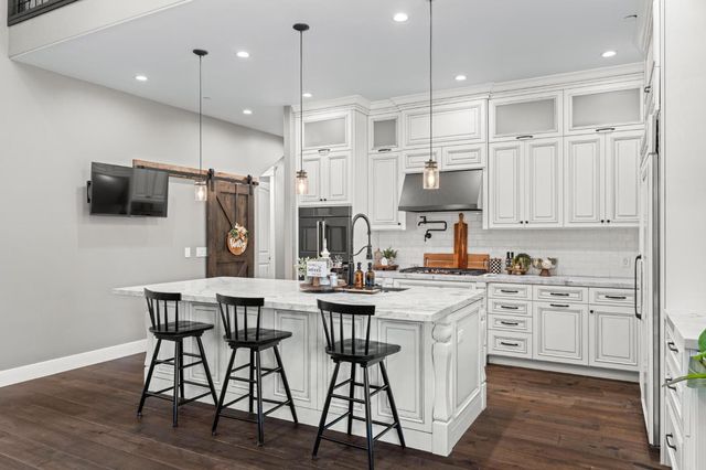 1842 E Palm Tree Ln, Manteca, CA 95336