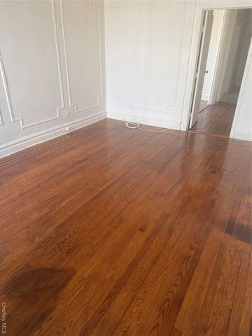 724 E 216 Street 2C, Bronx, NY 10467