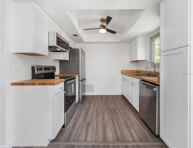 1414 CASTLEWORKS LANE, Tarpon Springs, FL 34689