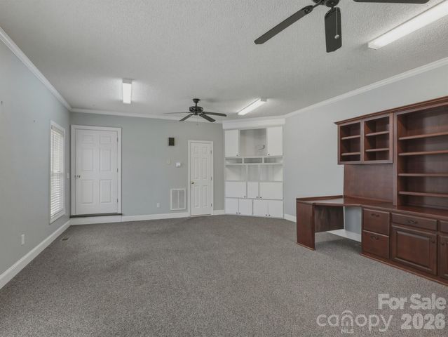 837 Tanglewood Drive NE, Concord, NC 28025