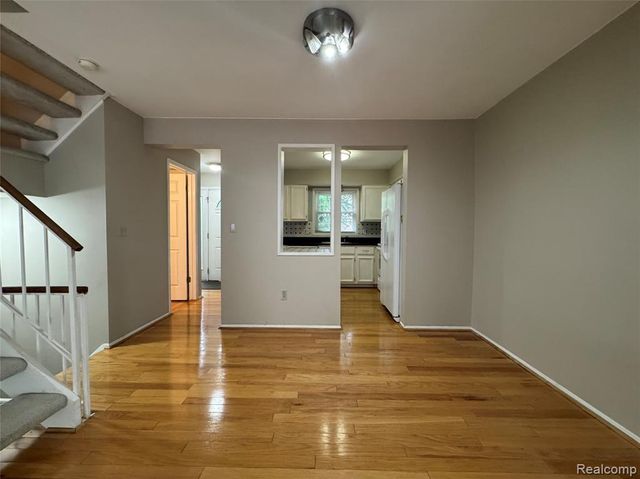 1775 Brentwood Drive, Troy, MI 48098