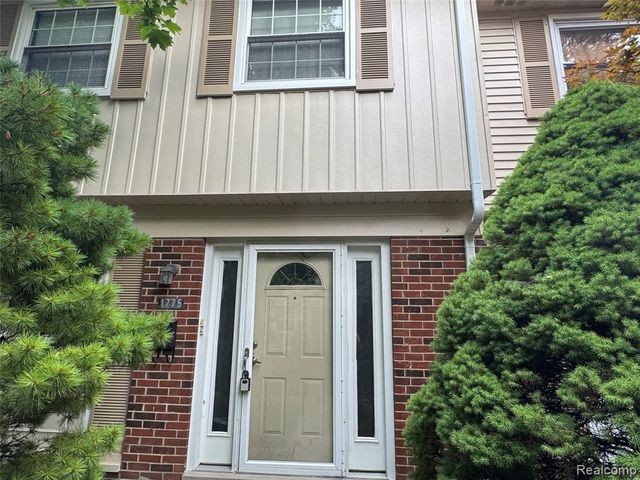 1775 Brentwood Drive, Troy, MI 48098