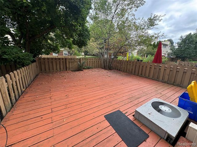 1775 Brentwood Drive, Troy, MI 48098