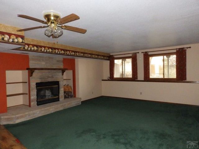 335 S Golfwood Place, Pueblo West, CO 81007