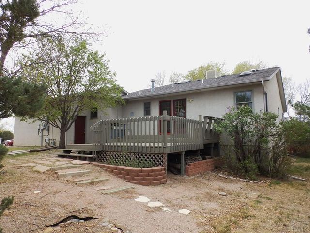 335 S Golfwood Place, Pueblo West, CO 81007