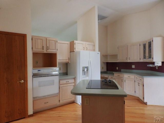 335 S Golfwood Place, Pueblo West, CO 81007