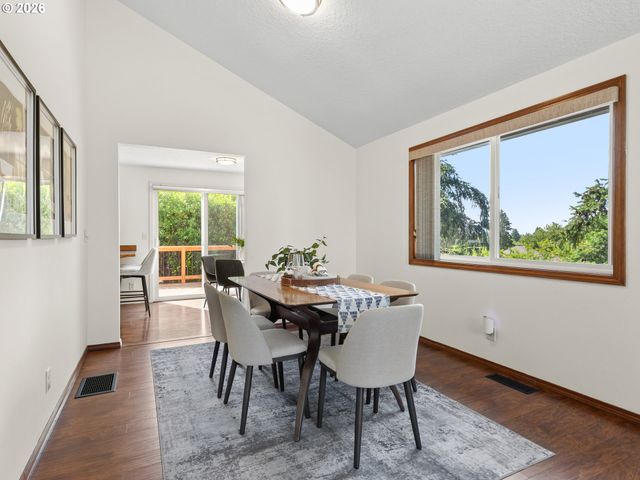 6127 Sw 161ST Pl, Beaverton, OR 97007