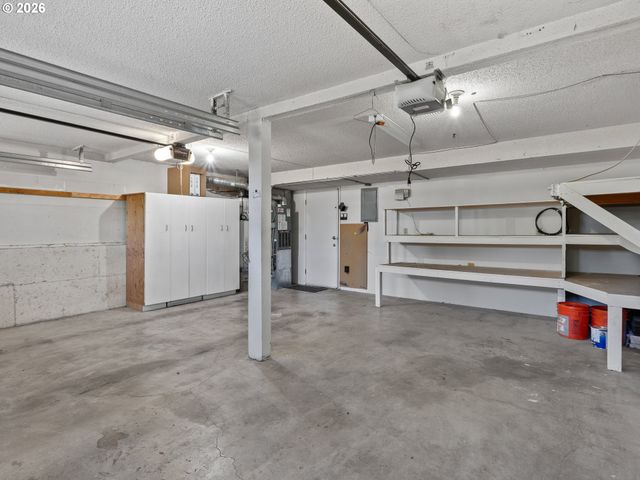 6127 Sw 161ST Pl, Beaverton, OR 97007