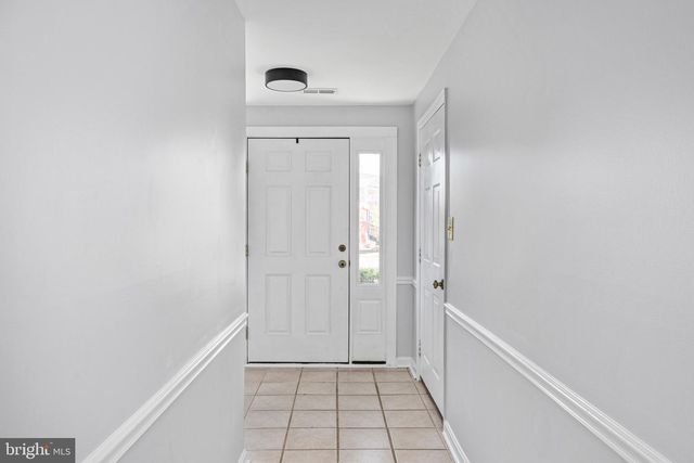 11209 KINGS CREST CT, Fredericksburg, VA 22407