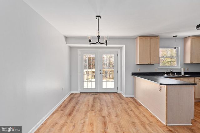 11209 KINGS CREST CT, Fredericksburg, VA 22407