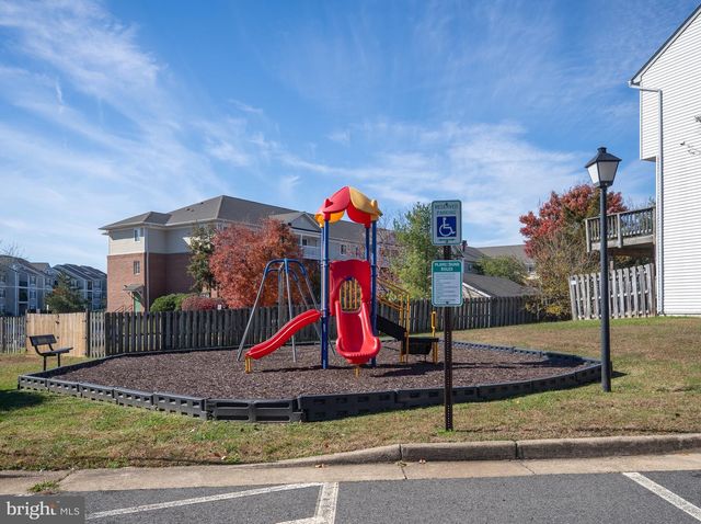 11209 KINGS CREST CT, Fredericksburg, VA 22407