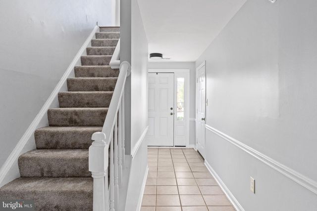 11209 KINGS CREST CT, Fredericksburg, VA 22407