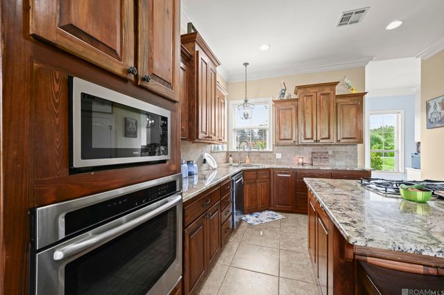34375 Quarter Horse Ln, Walker, LA 70785
