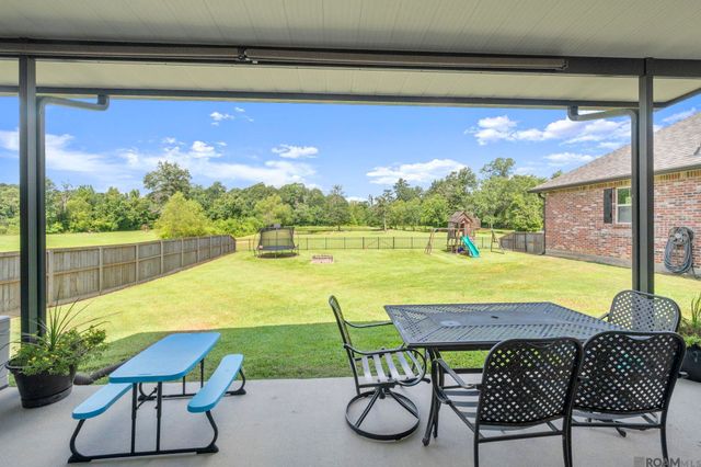 34375 Quarter Horse Ln, Walker, LA 70785