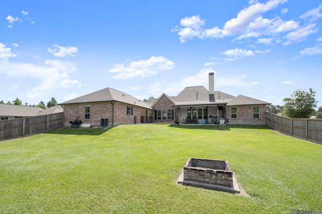 34375 Quarter Horse Ln, Walker, LA 70785