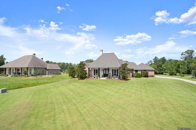 34375 Quarter Horse Ln, Walker, LA 70785