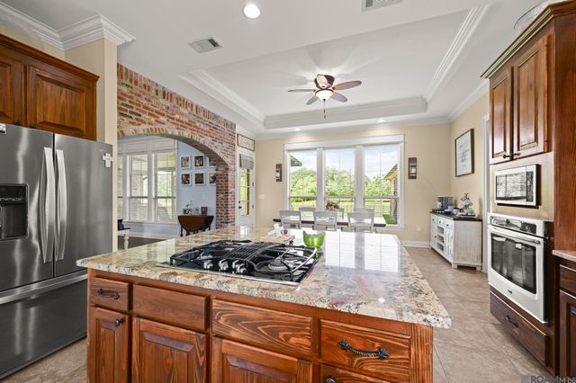 34375 Quarter Horse Ln, Walker, LA 70785