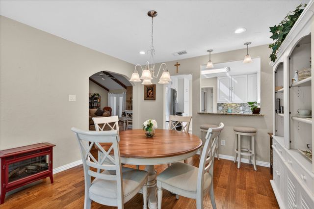 2400 Kings Country Drive, Irving, TX 75038
