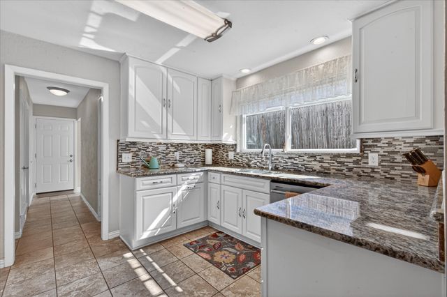 2400 Kings Country Drive, Irving, TX 75038