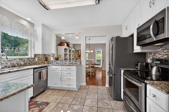 2400 Kings Country Drive, Irving, TX 75038