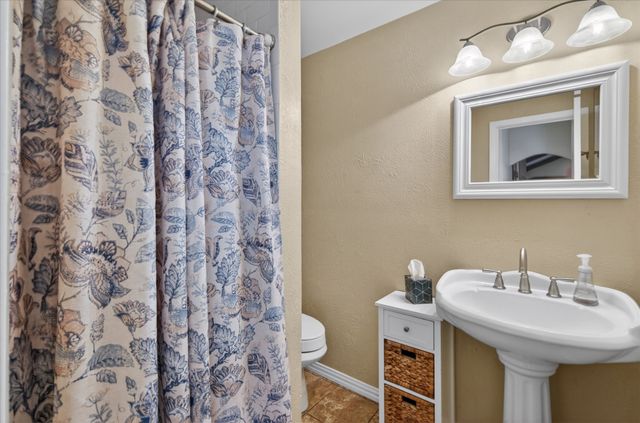 2400 Kings Country Drive, Irving, TX 75038