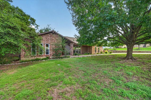 2400 Kings Country Drive, Irving, TX 75038