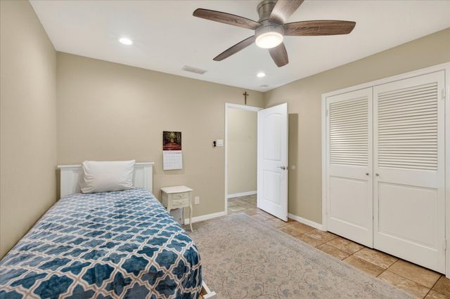 2400 Kings Country Drive, Irving, TX 75038