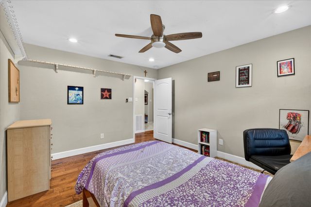 2400 Kings Country Drive, Irving, TX 75038
