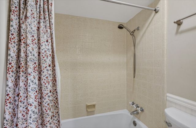 2400 Kings Country Drive, Irving, TX 75038