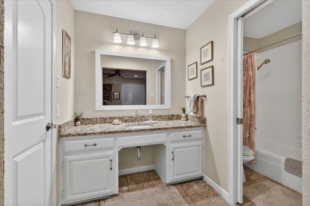 2400 Kings Country Drive, Irving, TX 75038