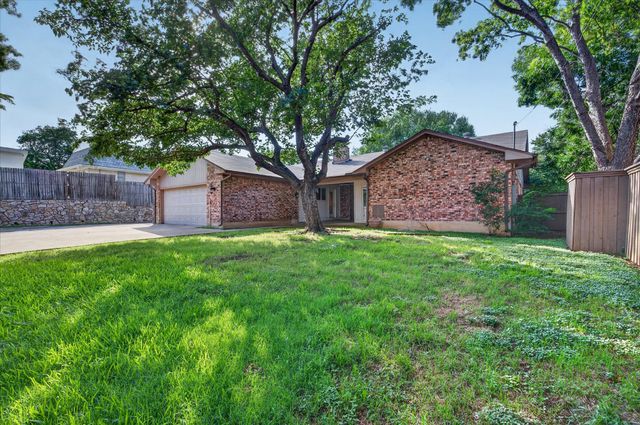 2400 Kings Country Drive, Irving, TX 75038