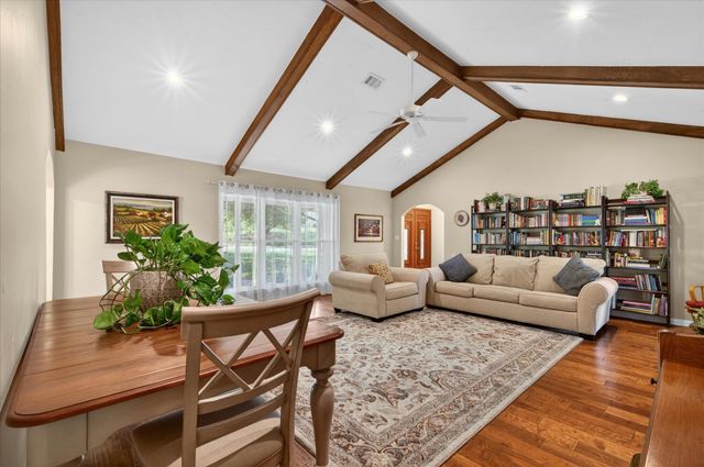 2400 Kings Country Drive, Irving, TX 75038