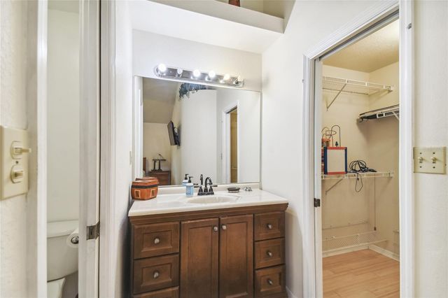 5908 MOHR ROAD, Tampa, FL 33615