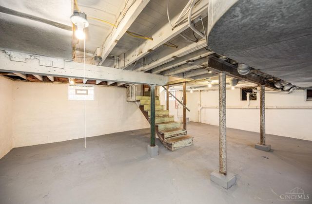 1944 Rockland Avenue, Cincinnati, OH 45230