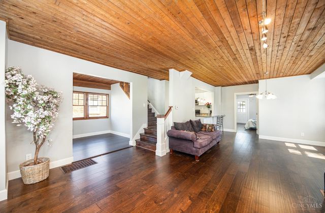 1944 Rockland Avenue, Cincinnati, OH 45230