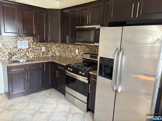 94 Elm Road, Newark, NJ 07105