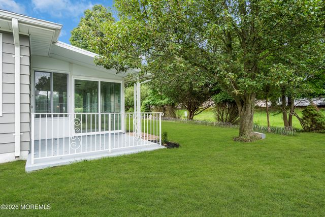 331 Saint Thomas Drive, Toms River, NJ 08757