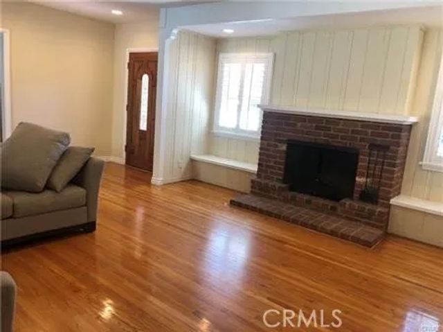 19345 Santa Rita Street, Tarzana, CA 91356