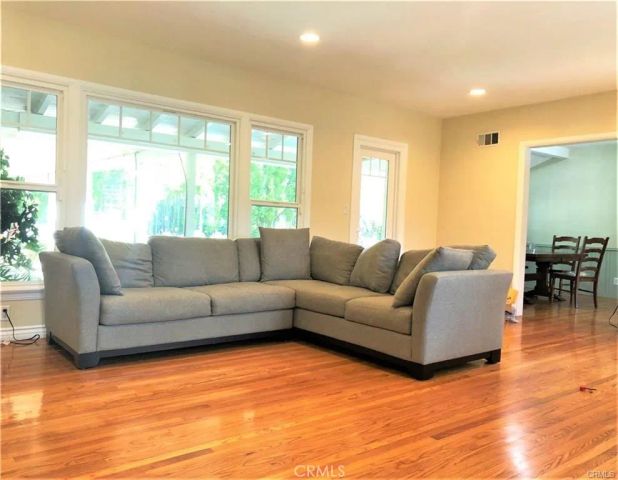 19345 Santa Rita Street, Tarzana, CA 91356