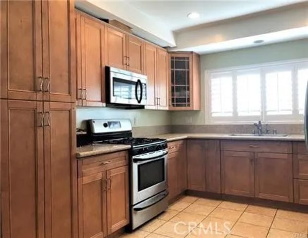 19345 Santa Rita Street, Tarzana, CA 91356