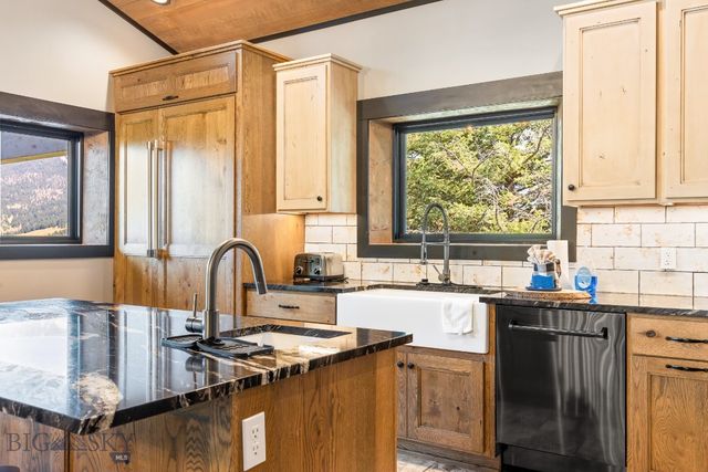 454 Grouse Ridge Drive, Gallatin Gateway, MT 59730