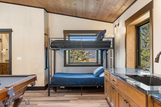 454 Grouse Ridge Drive, Gallatin Gateway, MT 59730