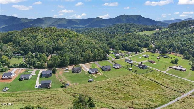260 Old Charity Hill Road, Elizabethton, TN 37643