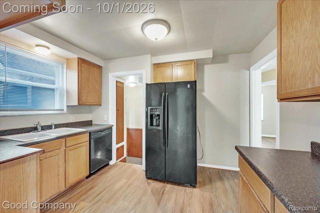 361 Elizabeth Lake Road, Pontiac, MI 48341