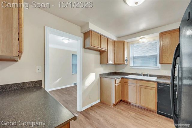 361 Elizabeth Lake Road, Pontiac, MI 48341