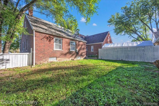 361 Elizabeth Lake Road, Pontiac, MI 48341