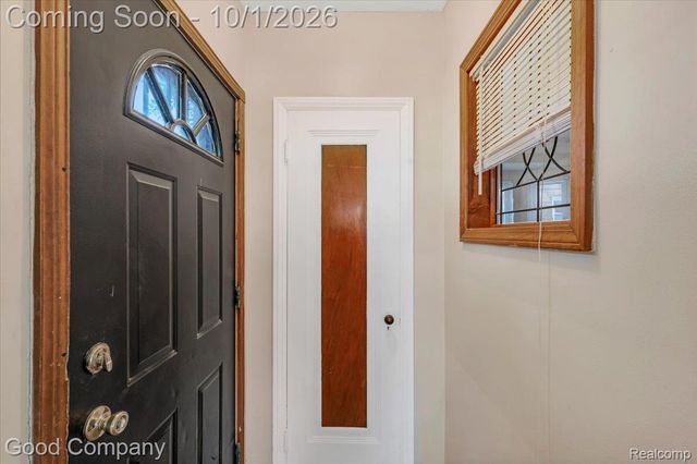 361 Elizabeth Lake Road, Pontiac, MI 48341