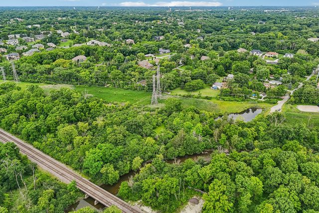 10S540 County Line Road, Willowbrook, IL 60527