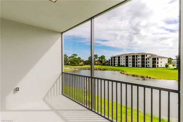 18411 COPPERHEAD CT N 325, Lehigh Acres, FL 33936