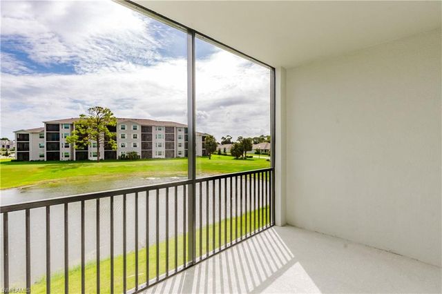 18411 COPPERHEAD CT N 325, Lehigh Acres, FL 33936